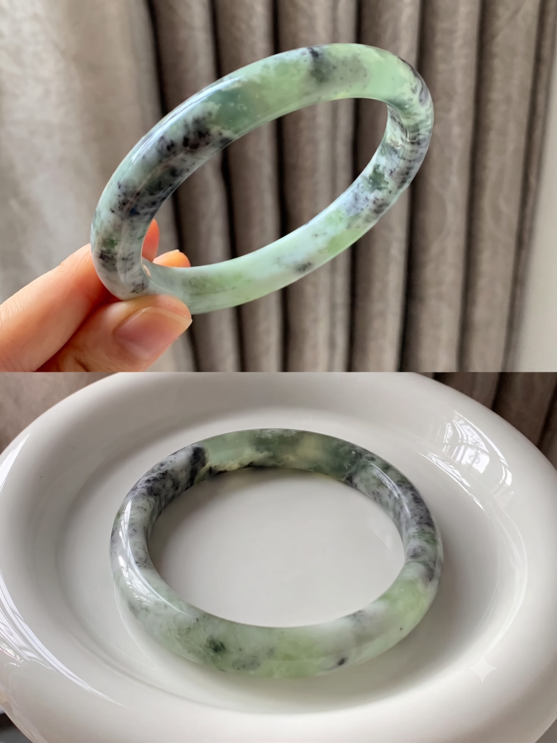 Vòng Ngọc Liền Hoa Tuyết Xanh (M22)