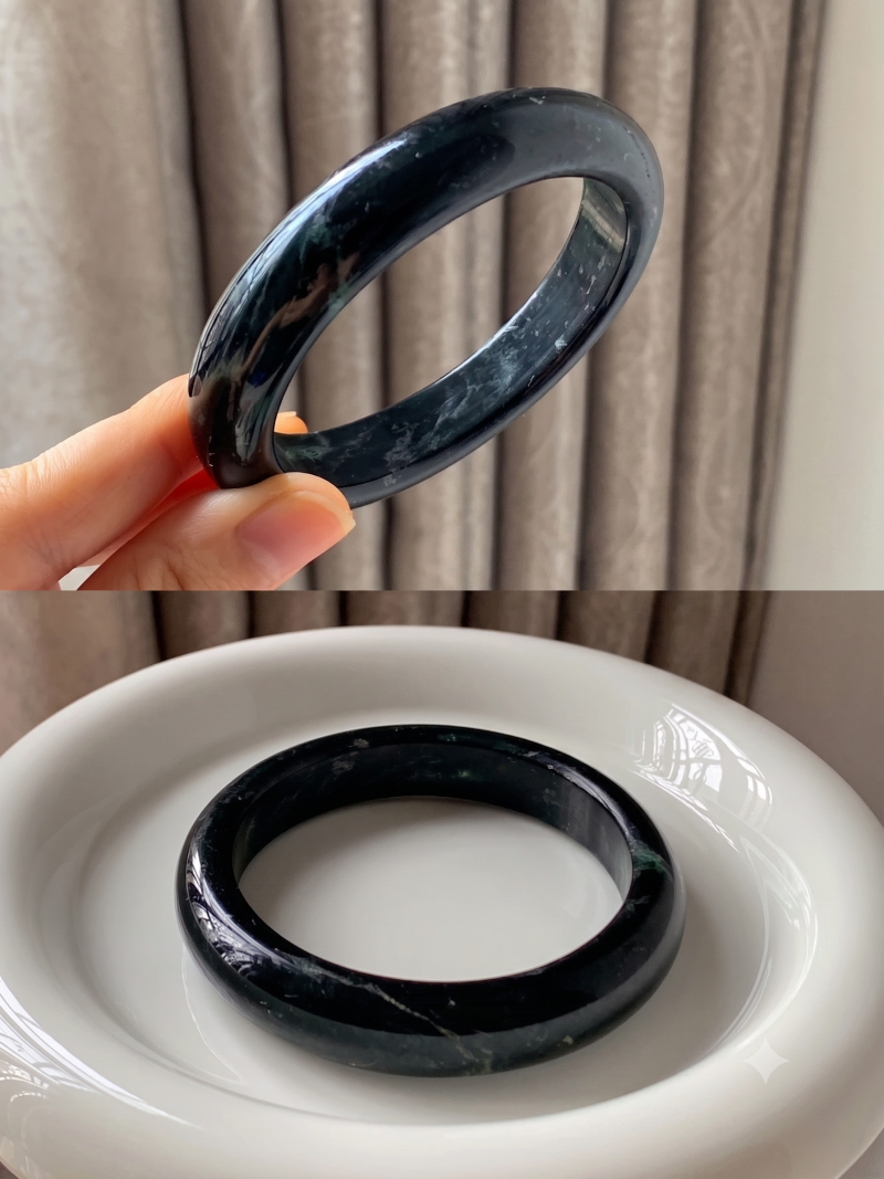 Vòng Ngọc Liền Đen Ánh Lục (M39)